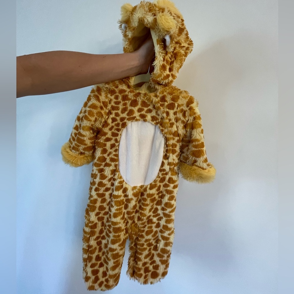 Pottery Barn Kids baby giraffe Halloween costume 6M-12M